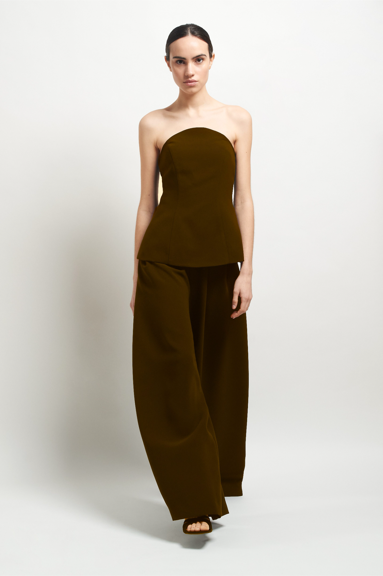 Total Look Capote mocha mousse