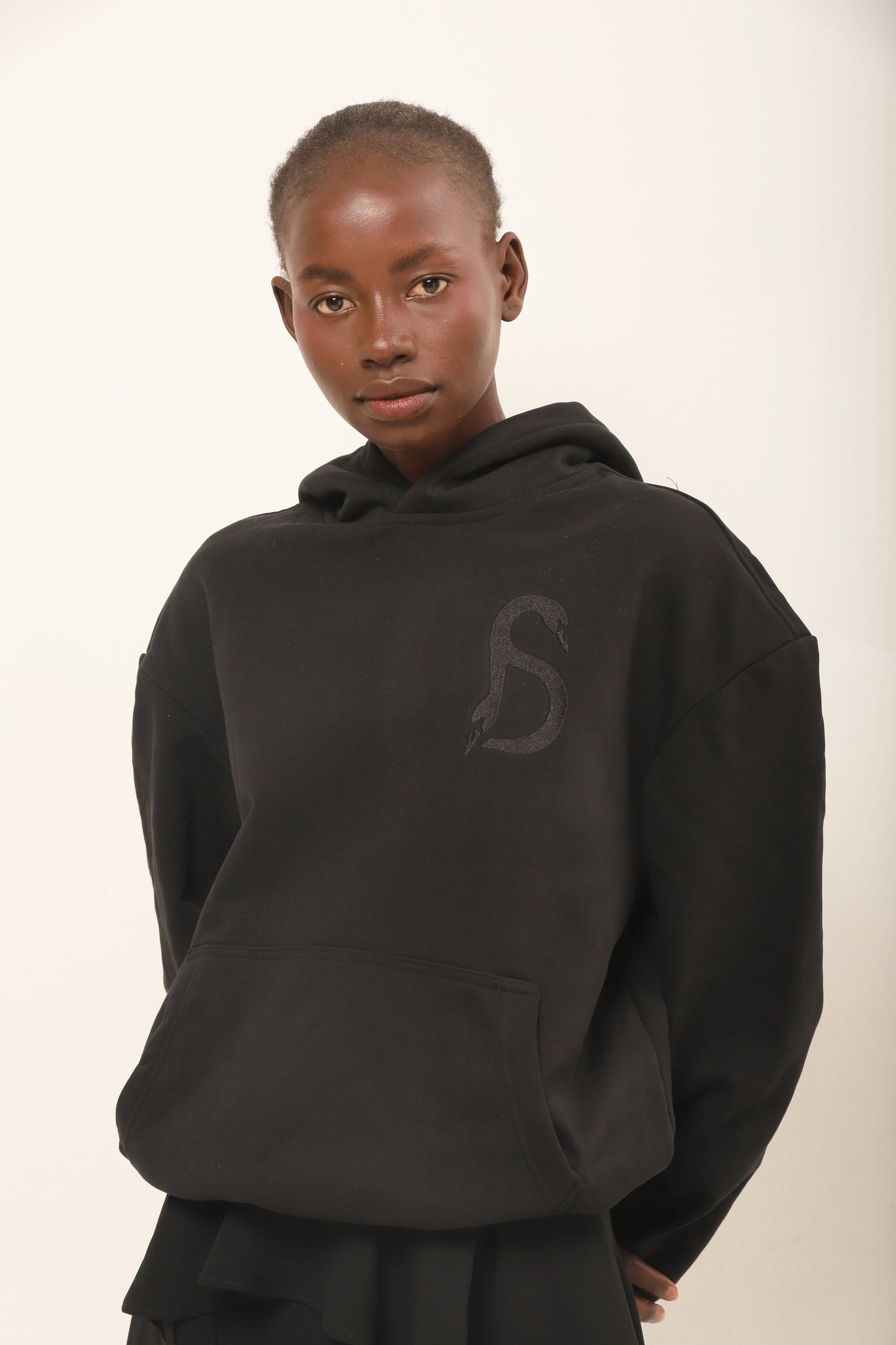 Sudadera oversize Darude capucha negra