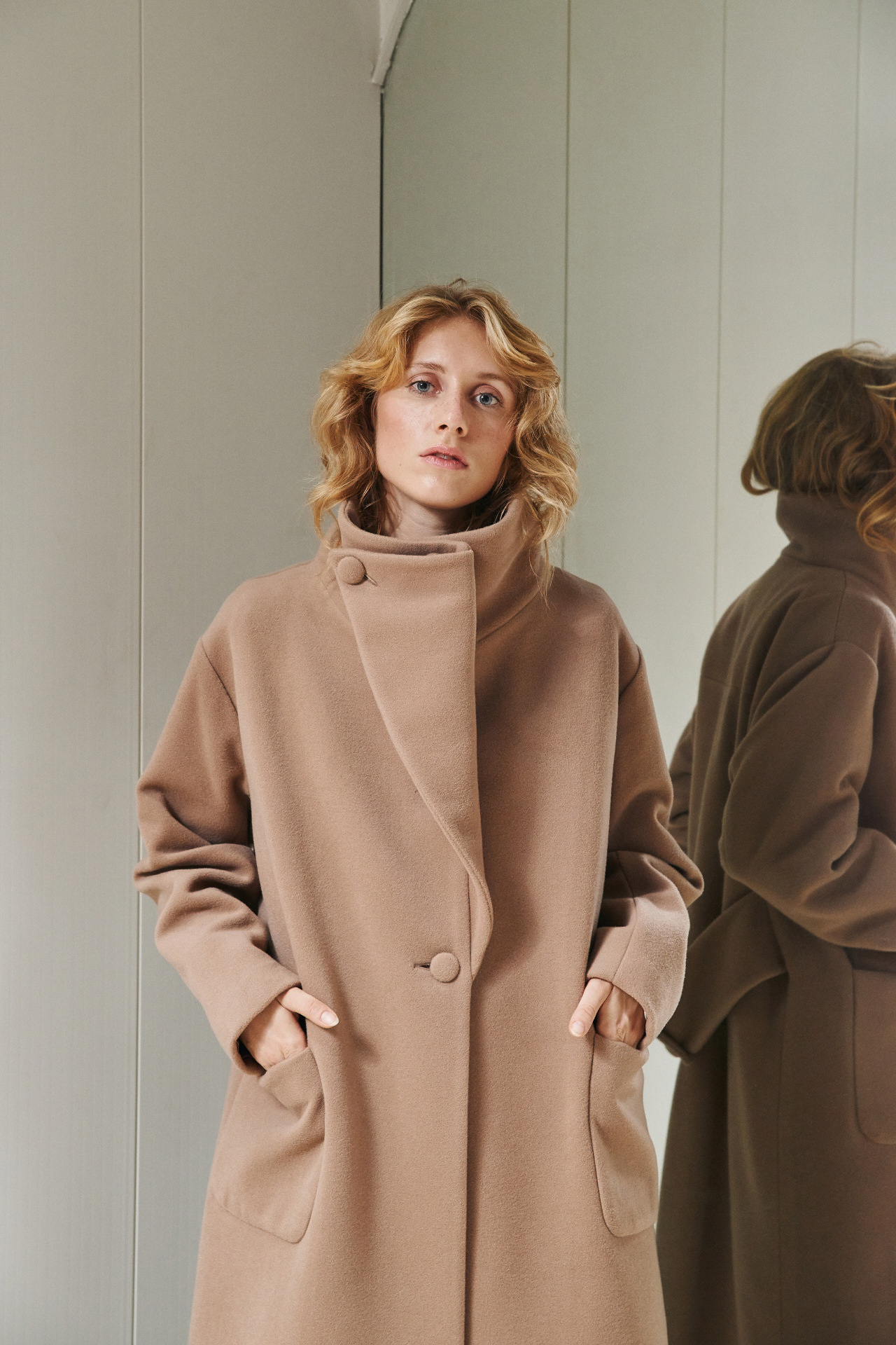 Abrigo Charlotte Camel