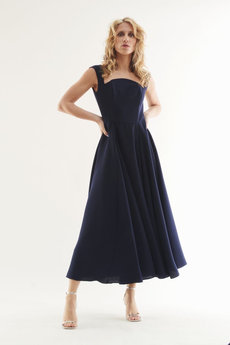 Vestido Brava marino con capa